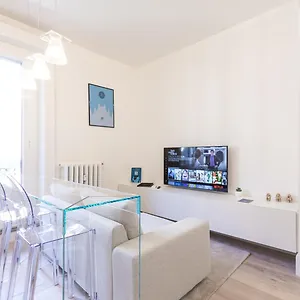 centrale-suite-with-balcony-top-collection.italymilanhotels.net/